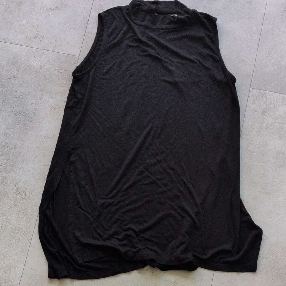 Bobeau Black Sleeveless Tunic